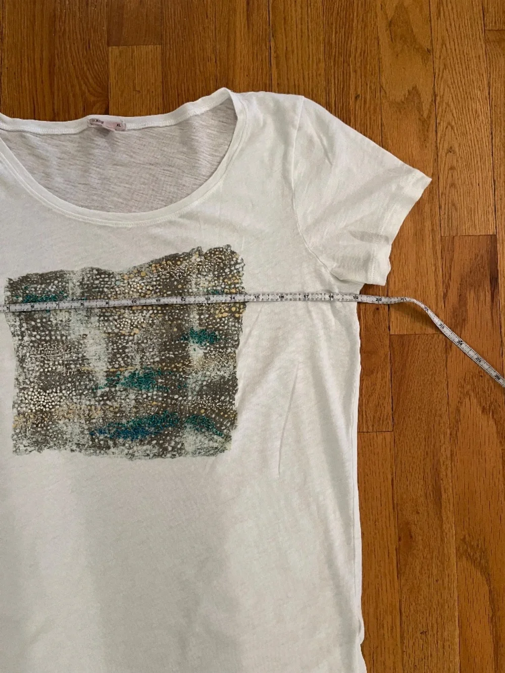 J.Crew Vintage Collector Graphic T-Shirt White Textured Abstract Art - Picture 5 of 5